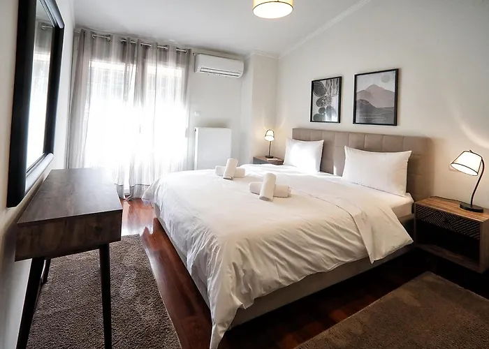 Swan Front Apartment *